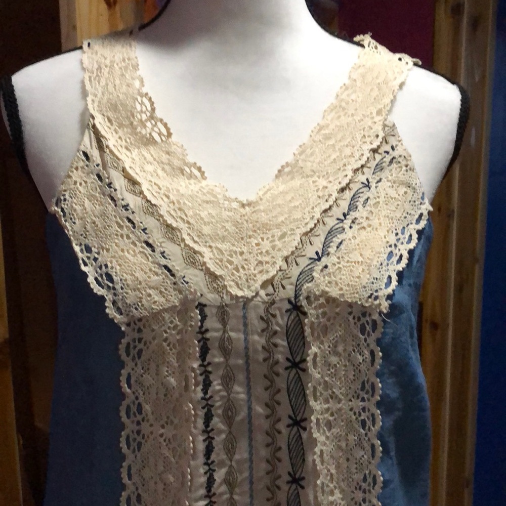 Dress - Picture 2 of 2
